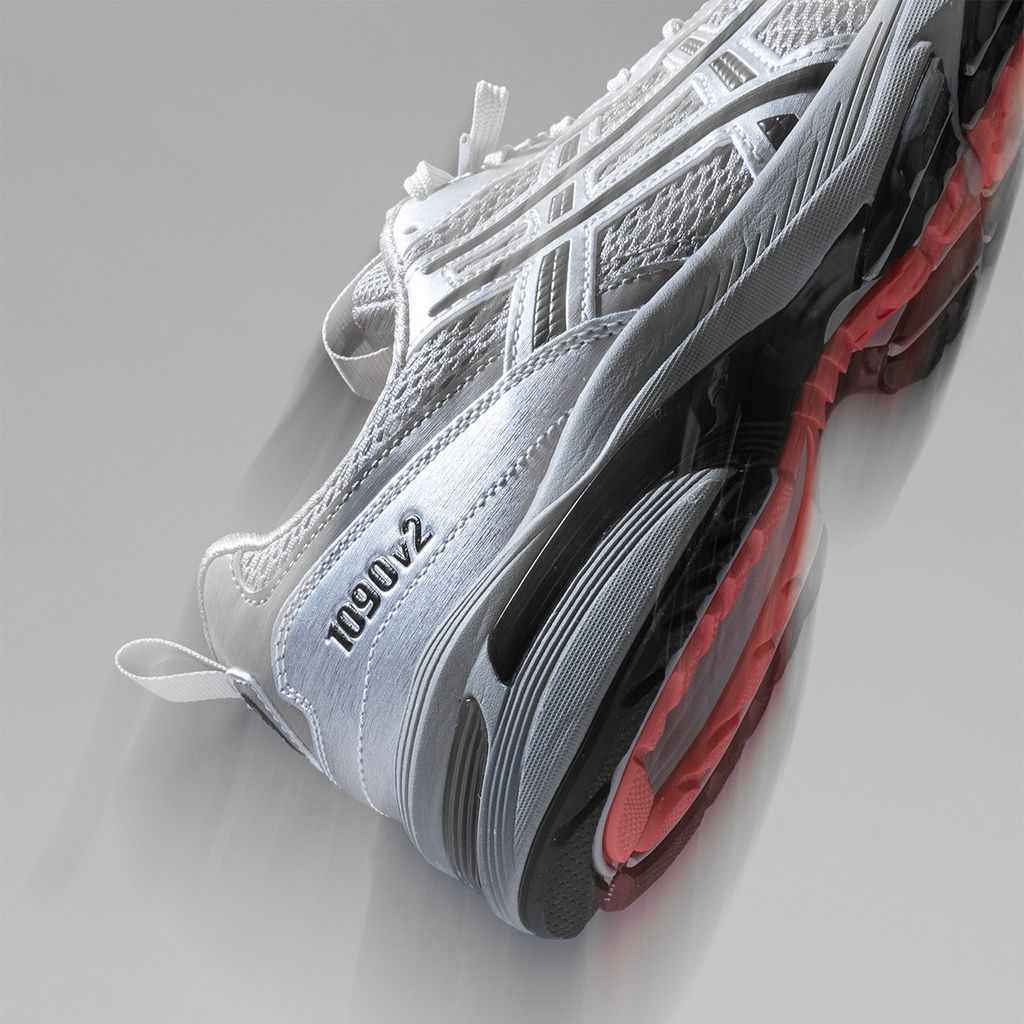 구아어 아식스 x Freja Wewer 프레자 위워 젤 1090 V2 그레이 퓨어실버 | 크로켓