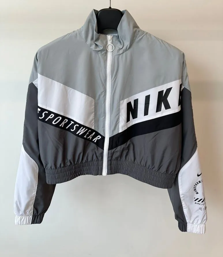 나이키 크롭 바람막이 자켓 HF5956-068 그레이 WOMENS XS,S,M,L(아시안핏)