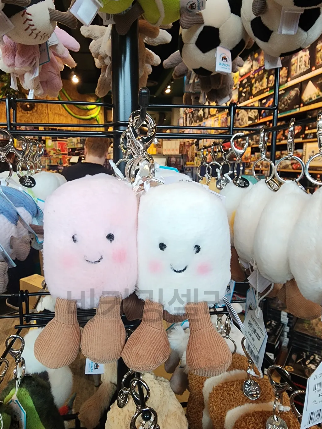 [해외] 젤리캣 마쉬멜로우 백참 키링 친구 커플 우정