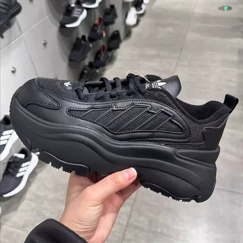 아디다스 오즈가이아 키높이 여성 운동화 블랙 올검 IG6045