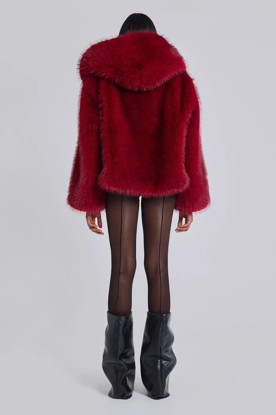 大人気★【Jaded London】Mara Oversized Faux Fur バッグ Mara Oversized Faux Fur Bag | Jaded London | Clothing