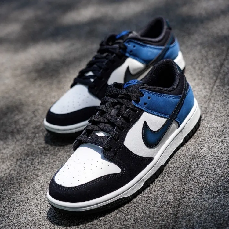 나이키 덩크 로우 레트로 인더스트리얼 블루 화이트 블랙 FD6923-100