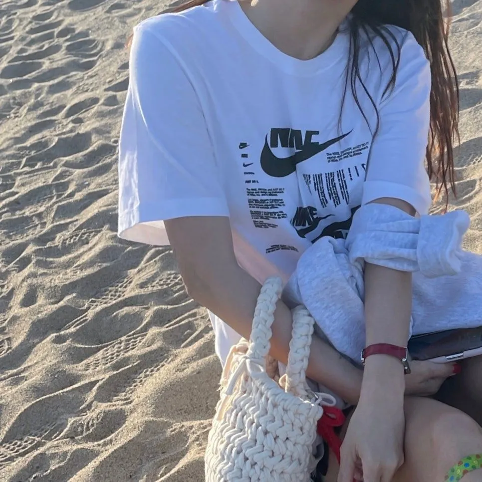 무료배송, NIKE 나이키 자수로고 반팔티 XS(오버핏) ! 바로 출고