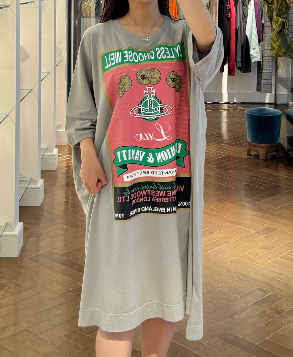 비비안웨스트우드 레드라벨 코인 프린트 원피스 (그레이) | 크로켓