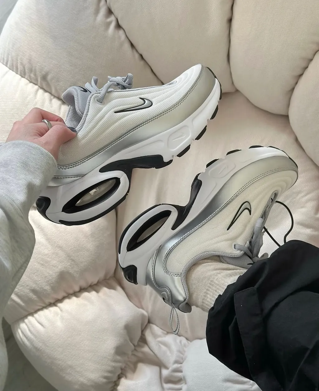 무료배송) 나이키 Air Max Portal 스페셜 에디션 슬릿 에버닌 실버 HM0256-001