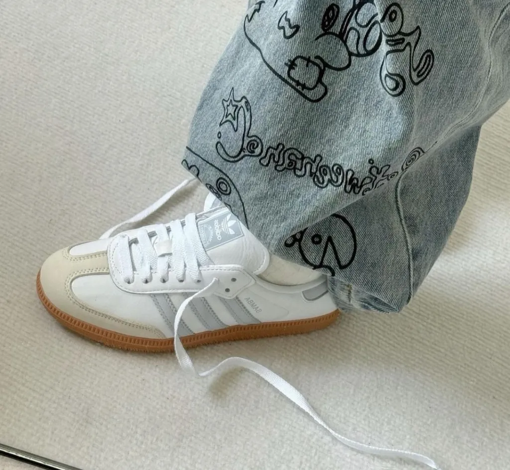 아디다스 삼바 OG 클라우드 화이트 헤일로 블루 IE0877