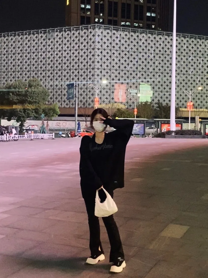 아디다스 스몰 새틴 미니 숄더백 미니백 화이트 블랙 HK0158 HK0154