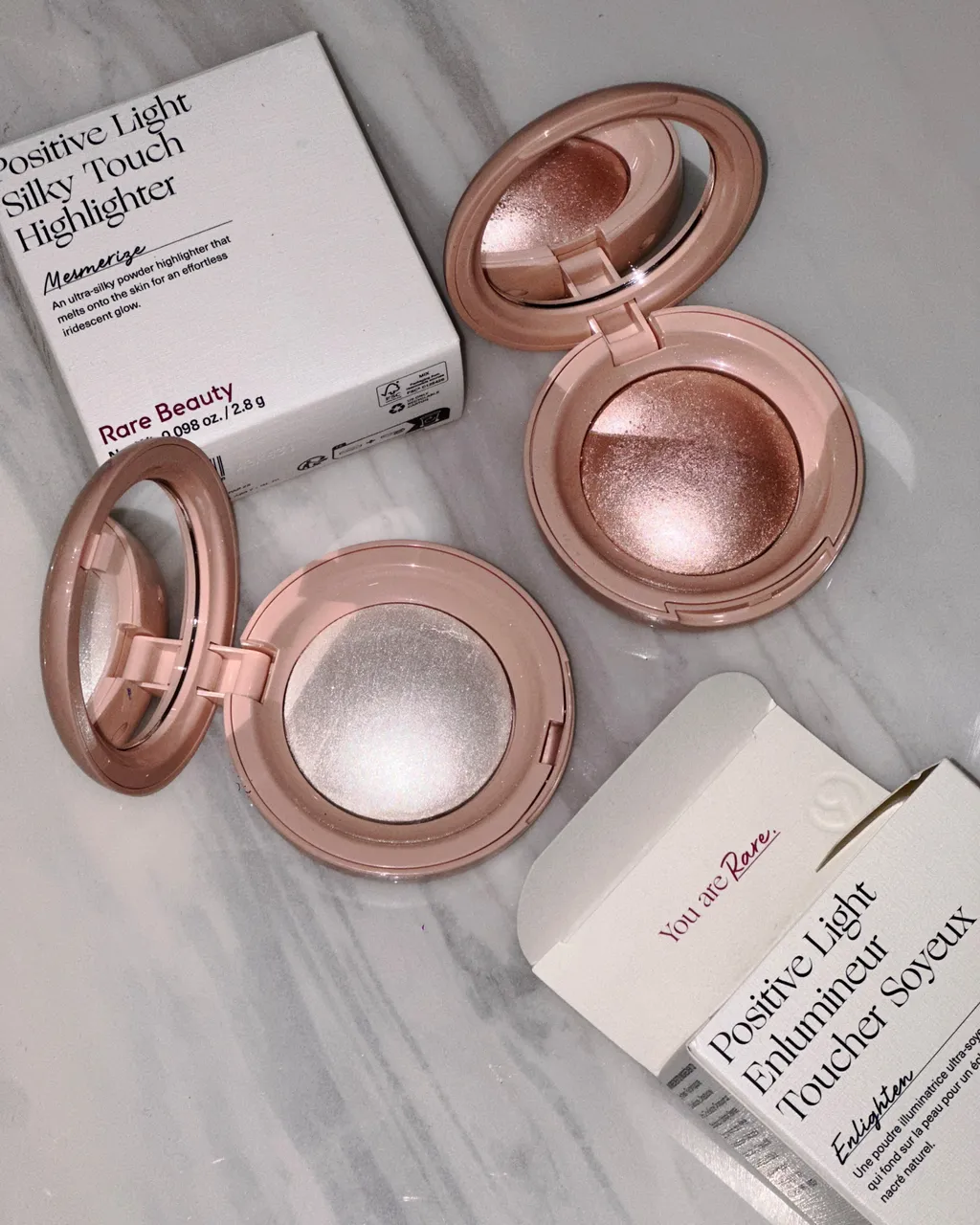 레어뷰티 바이 셀레나고메즈 포지티브 라이트 실키 터치 하이라이터 2.8g | 크로켓