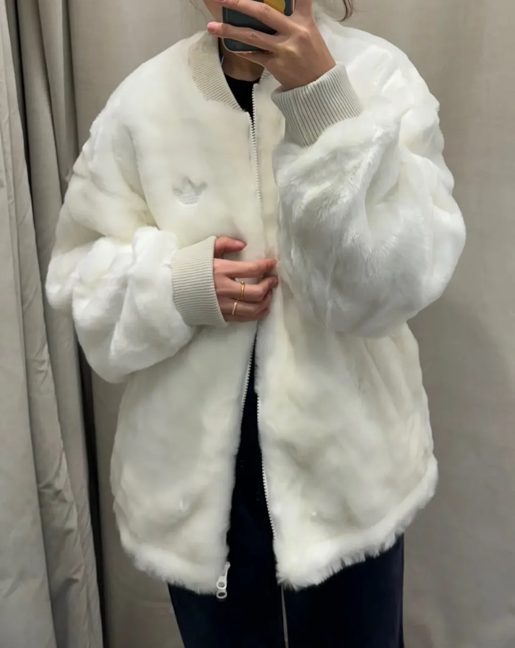 아디다스 뉴 퍼 봄버 자켓 퍼자켓 화이트 JD3777