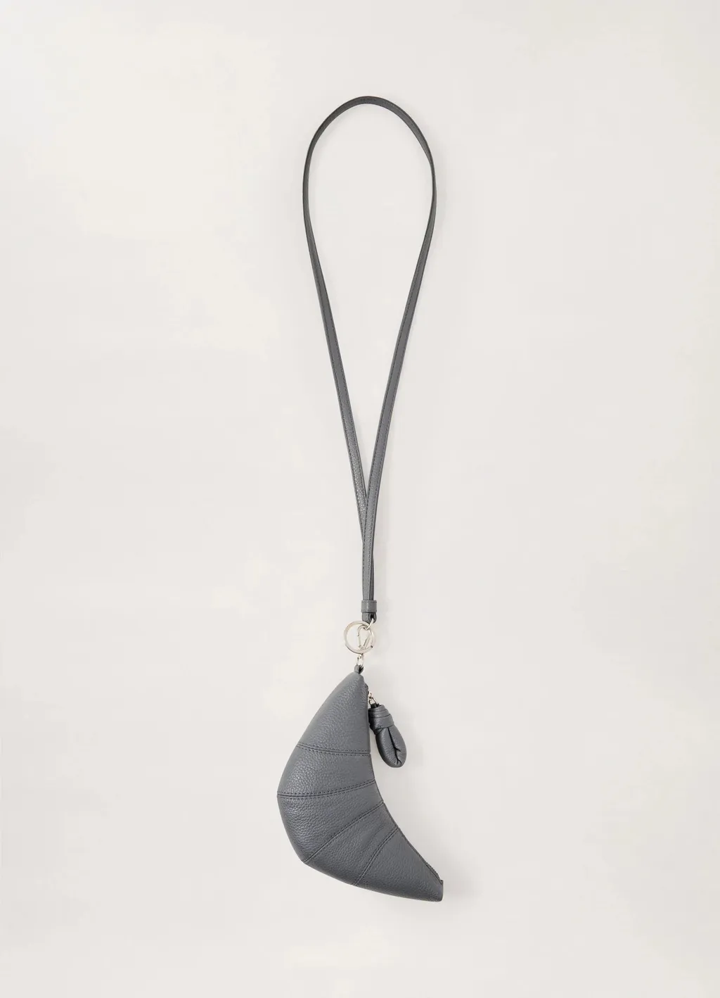 르메르 크루아상 코인 펄스 목걸이 다크 그레이 | 크로켓