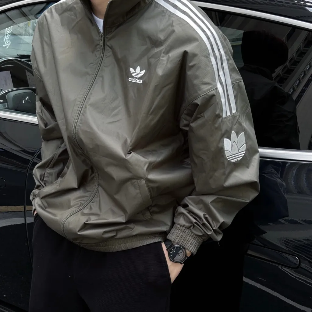 아디다스 오리지널 바람막이 자켓 그린카키 JI7534