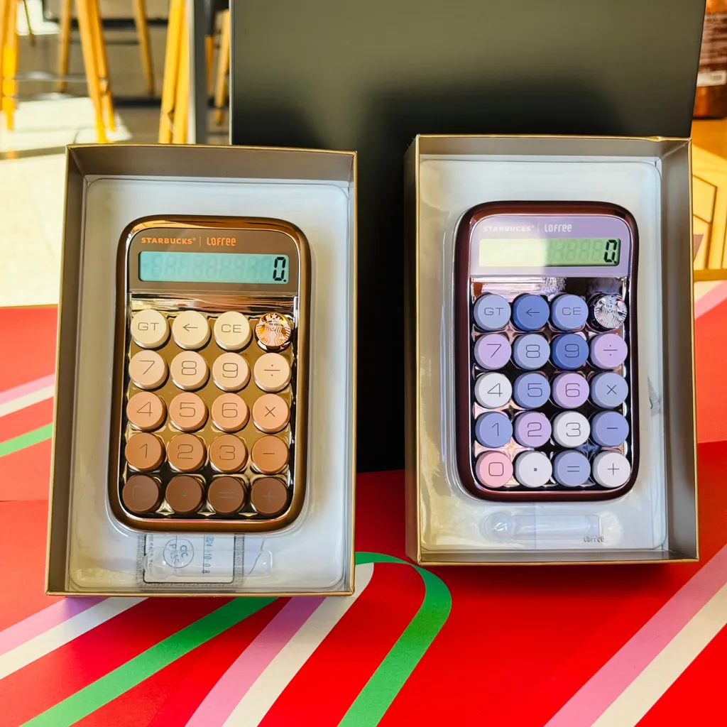 스타벅스 계산기 중국 2024 크리마스마스 프리퀀시MD 로프리 lofree 레트로 청축계산기 | 크로켓