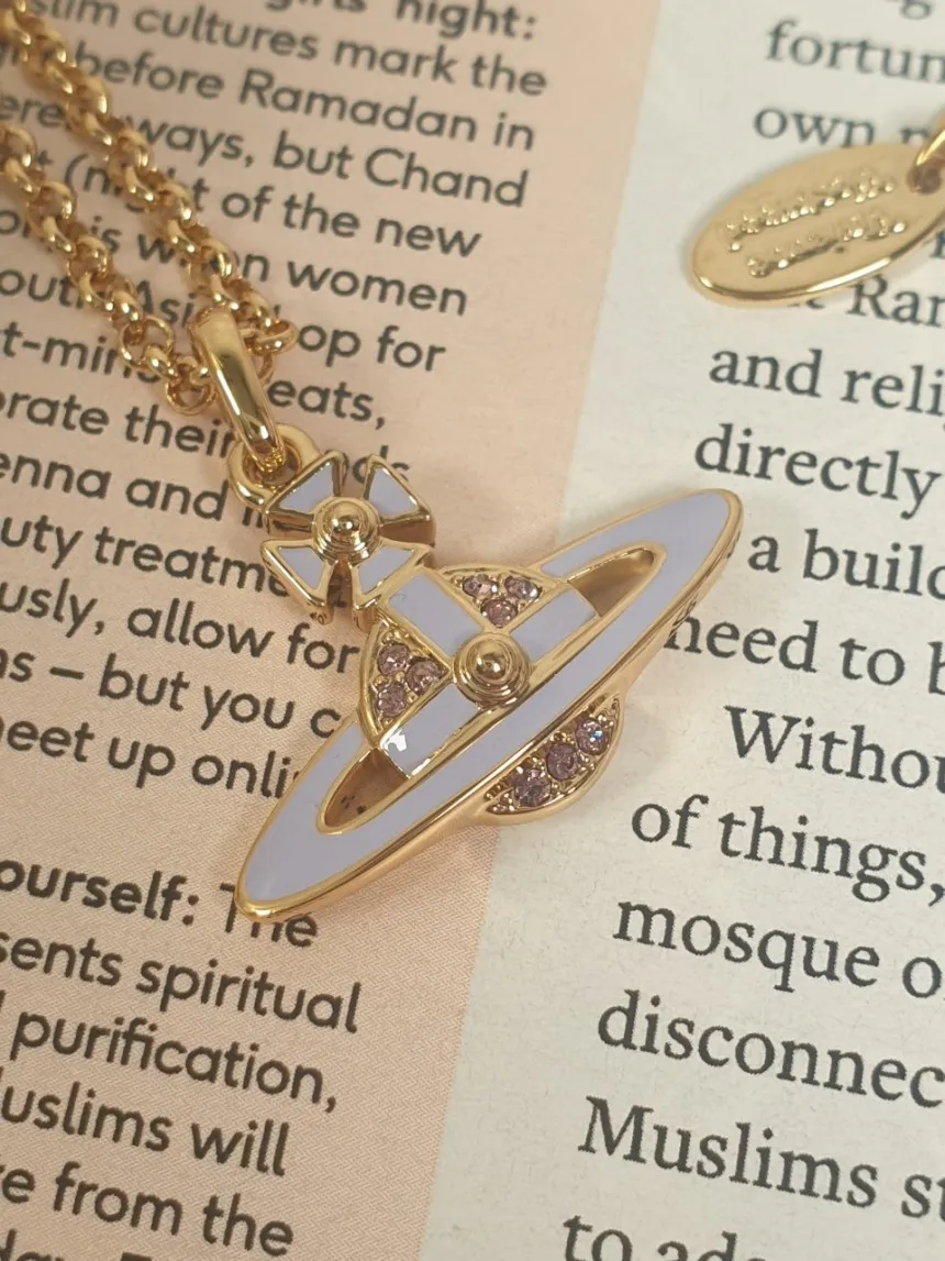 비비안웨스트우드 닐 미니 바스 릴리프 팬던트 목걸이