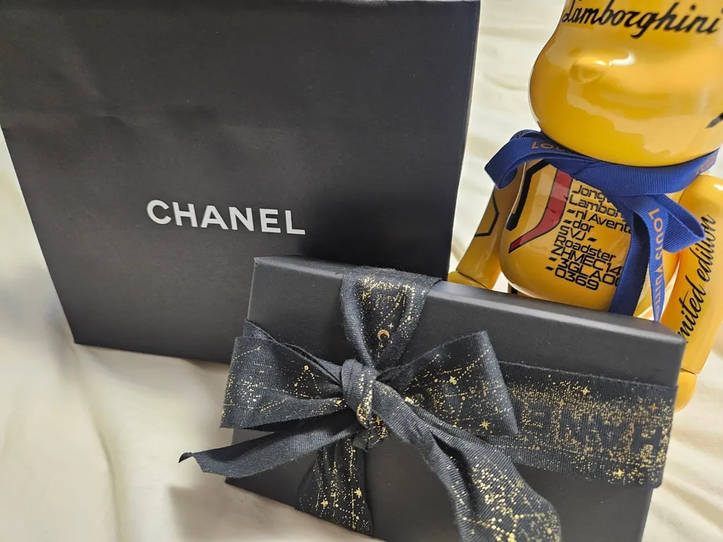 샤넬 클래식 카드지갑 홀더 램스킨 블랙 은장 AP0213 31번대