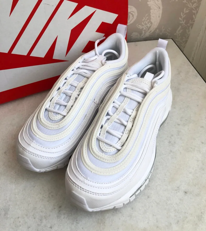 나이키 에어맥스97 화이트메탈릭실버 GS 921522 104