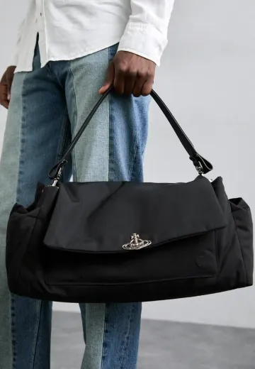 비비안웨스트우드 헤이즐 XL 유니섹스 숄더백 블랙