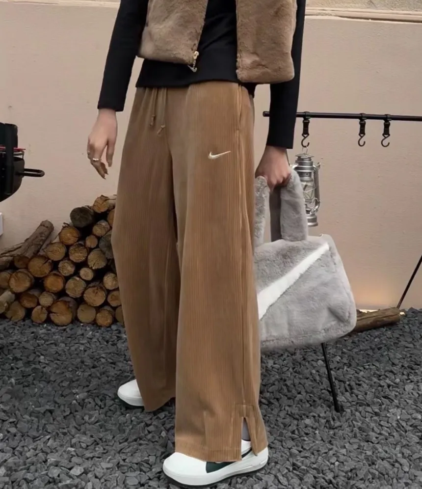 나이키 벨루어 코듀로이 벨벳 와이드 트레이닝 여성 팬츠 카멜 DQ5922-258