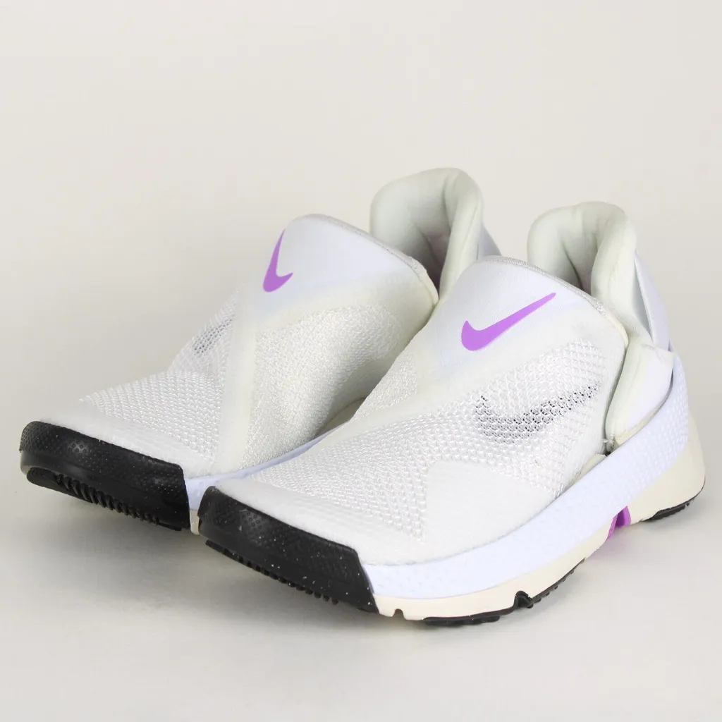 나이키 우먼스 고 플라이이즈 이지 온오프 운동화 화이트 DR5540-104