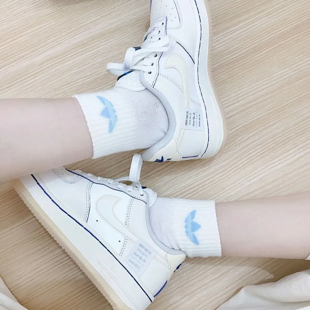 나이키 우먼스 에어포스1 고스 글로벌 리플렉티브 FB1839-111