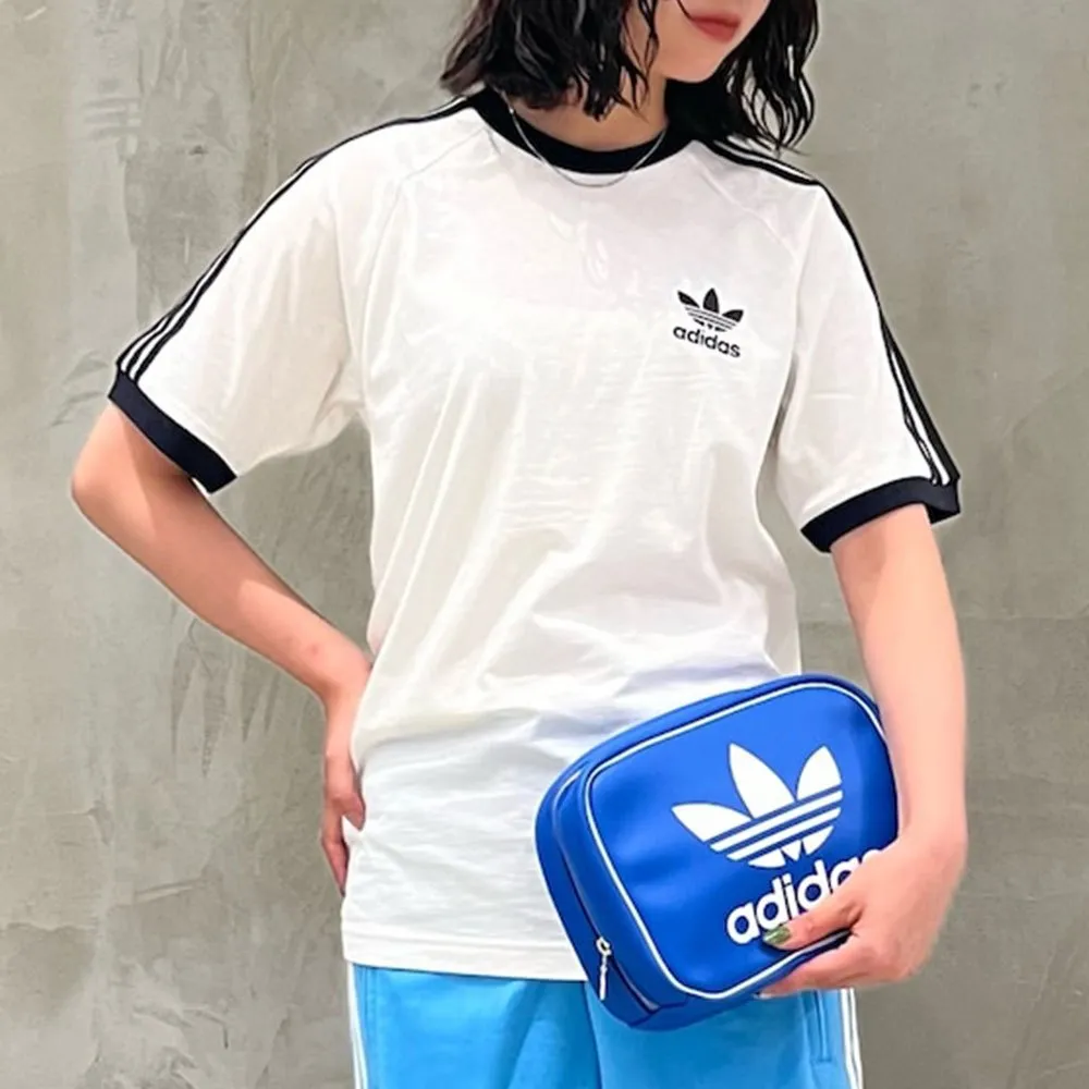 아디다스 반팔 티 아디 컬러 클래식 쓰리 스트라이프 티셔츠 기본티 화이트 IA4846