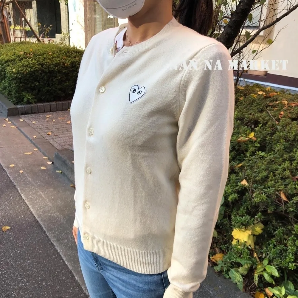 꼼데가르송 화이트와펜 가디건 여성용 라스트원특가