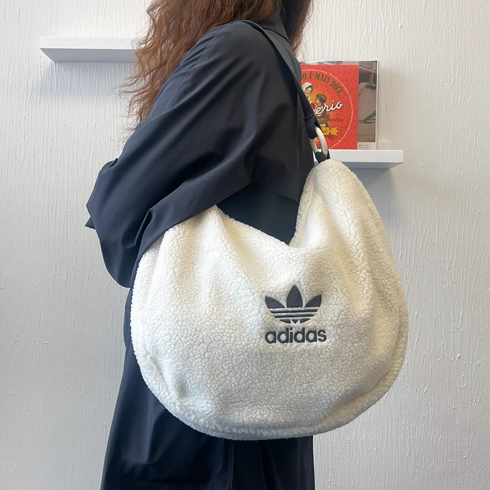 아디다스 오리지널 숄더백 뽀글이백 II3399