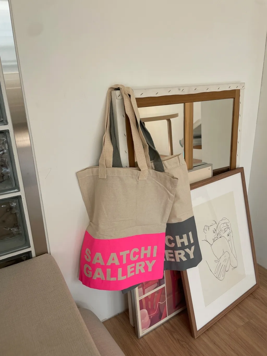 런던 사치갤러리 에코백 | 크로켓