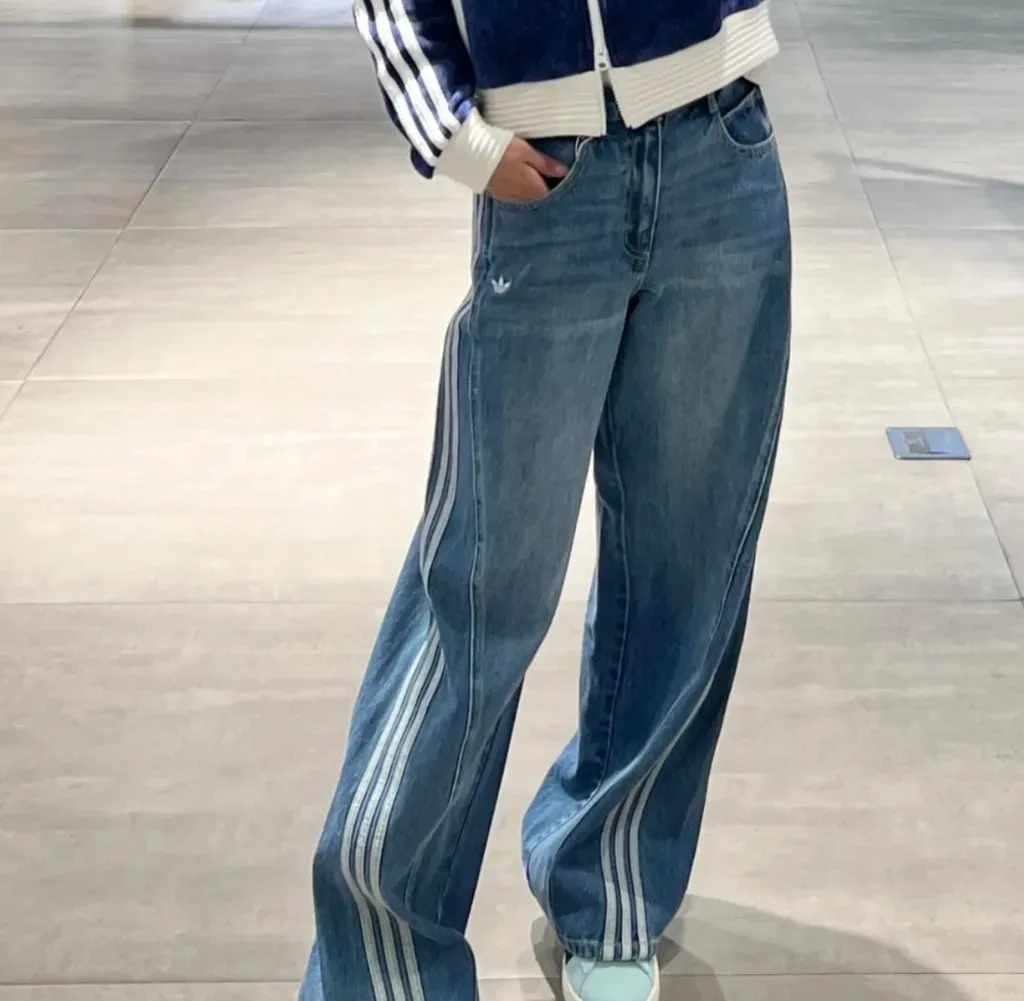 아디다스 오리지널 여성 삼선 루즈핏 데님 진 청바지 팬츠 JN0726
