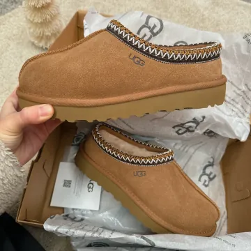 UGG 타스만 우먼스 맨즈 어그슬리퍼  남녀공용 5955 CHE 5950
