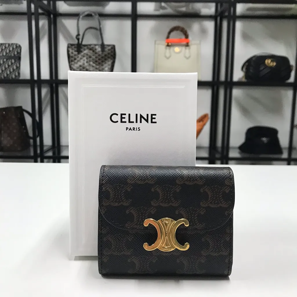 셀린느 트리오페 스몰 반지갑 여성지갑 10D782CQH.04LU