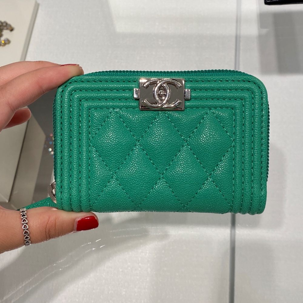 샤넬 보이 집어라운드 코인 지갑 A80602 B01243 N6512 | Croket