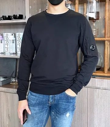 CP컴퍼니 남녀공용 렌즈 와펜 크루넥 롱슬리브 맨투맨
