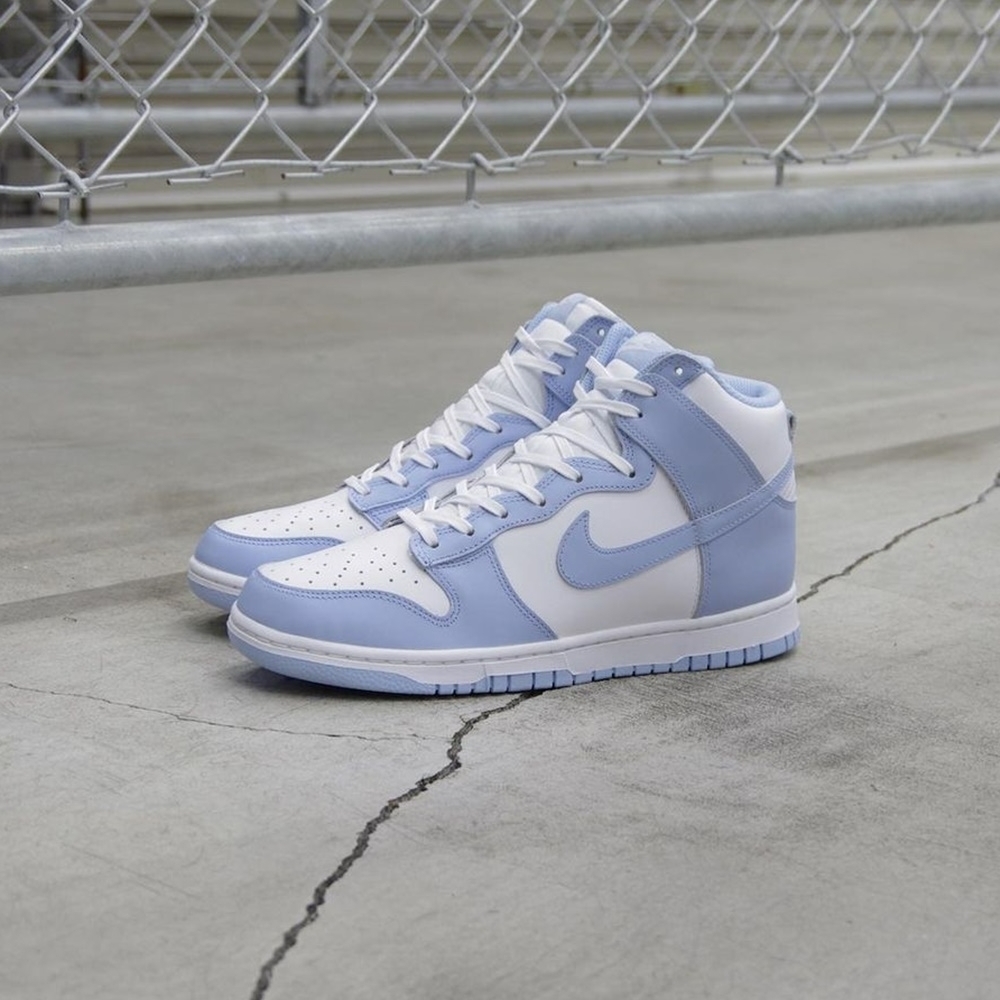 나이키 우먼스 덩크 하이 알루미늄 DD1869-107
