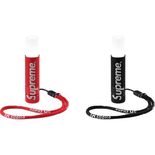 シュプリーム SUPREME ナイトコア 二つ 赤と黒