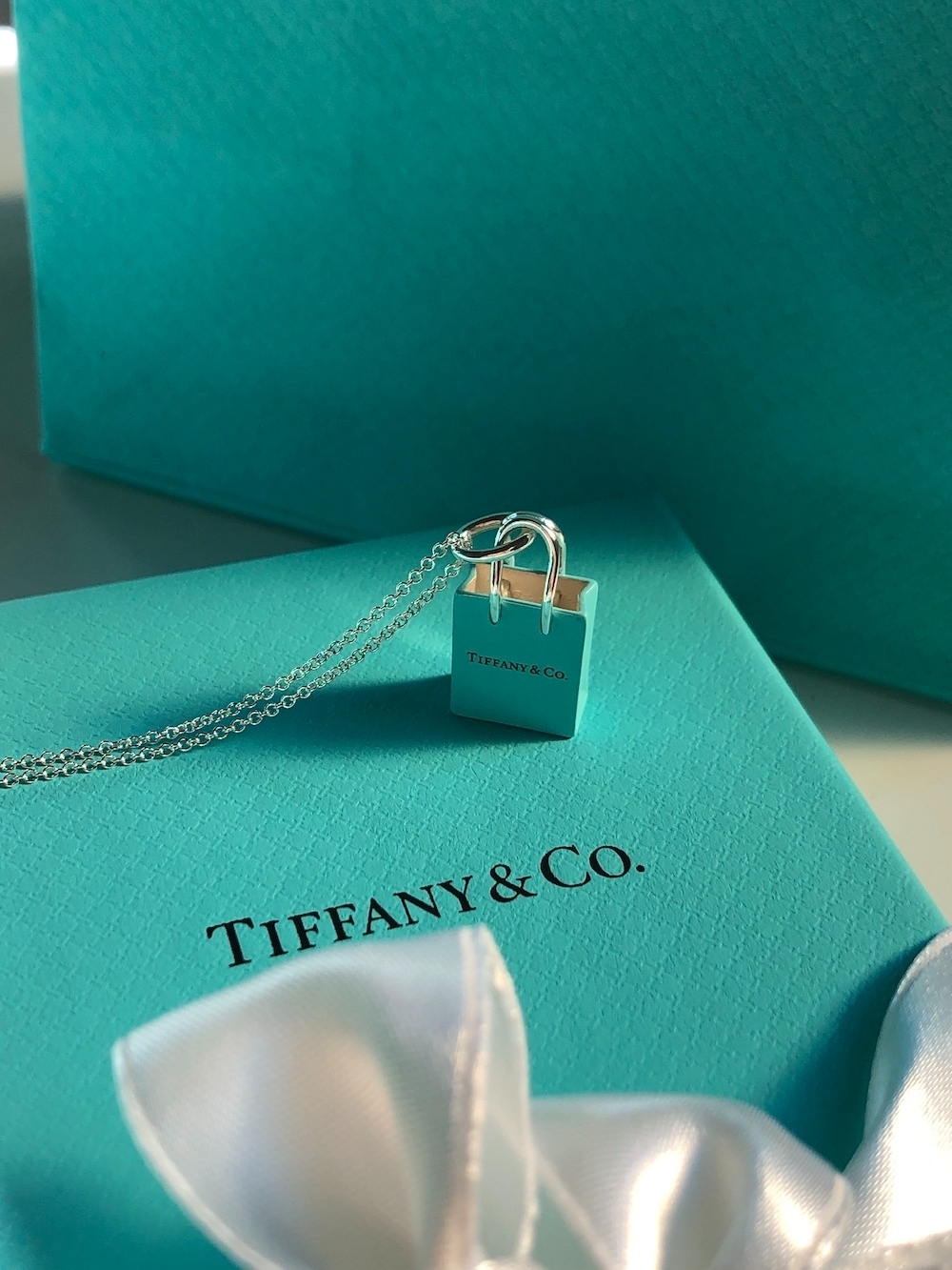 🤍 [Tiffany & co.] 티파니앤코 목걸이 쇼핑 백 참 | 크로켓