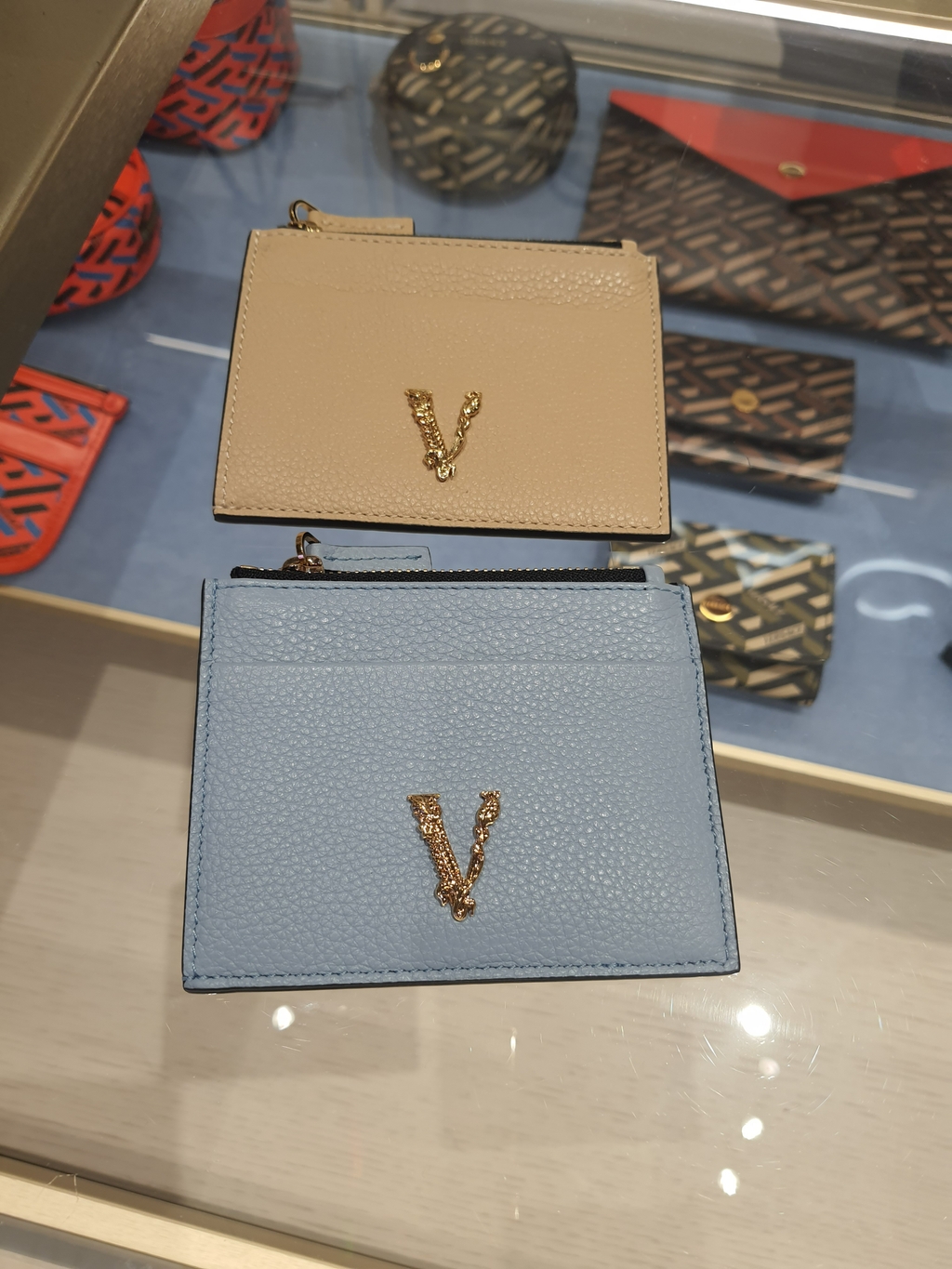 여성 V 금장 로고 그레이니 레더 카드지갑 / 005975 / 관부가세포함