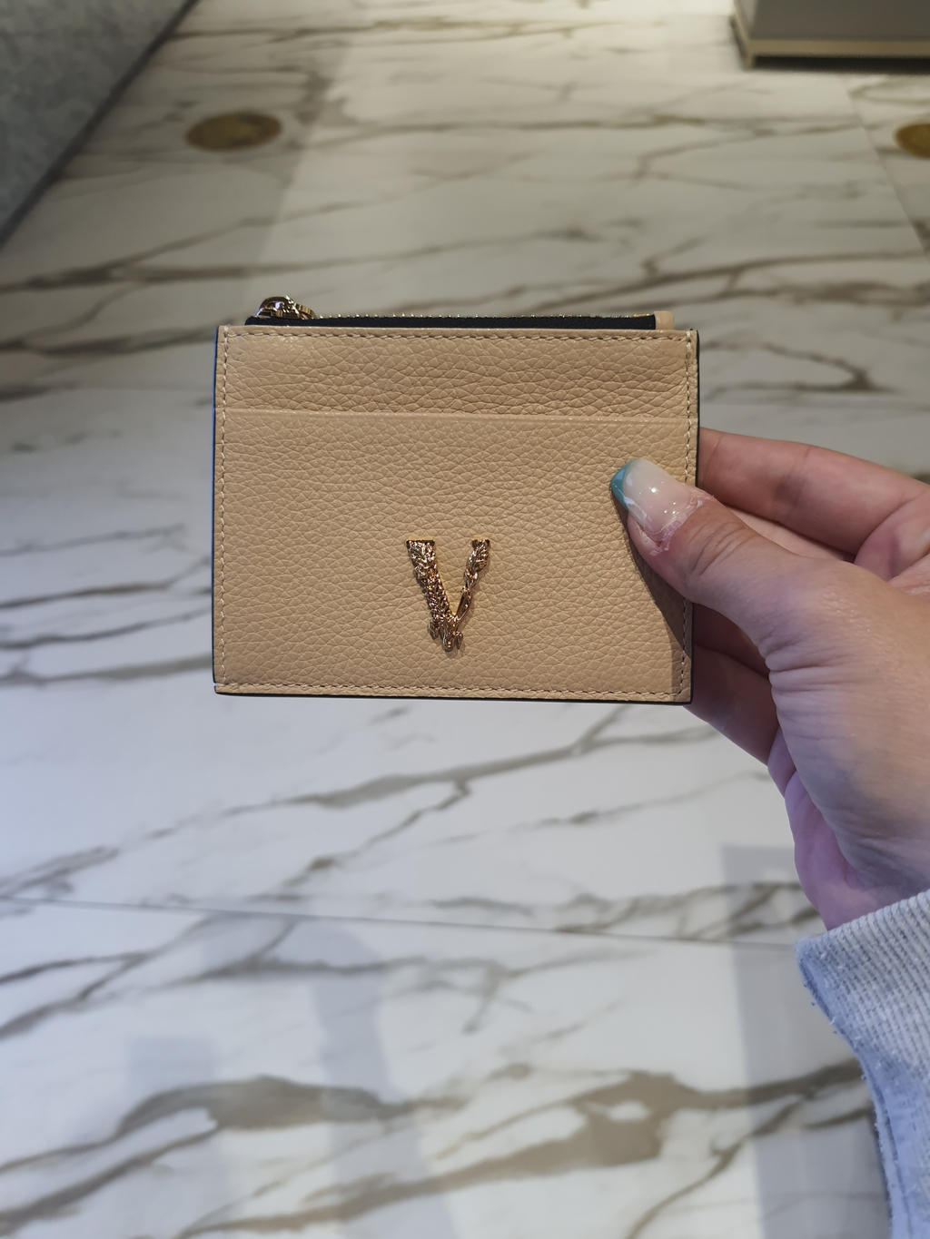 여성 V 금장 로고 그레이니 레더 카드지갑 / 005975 / 관부가세포함