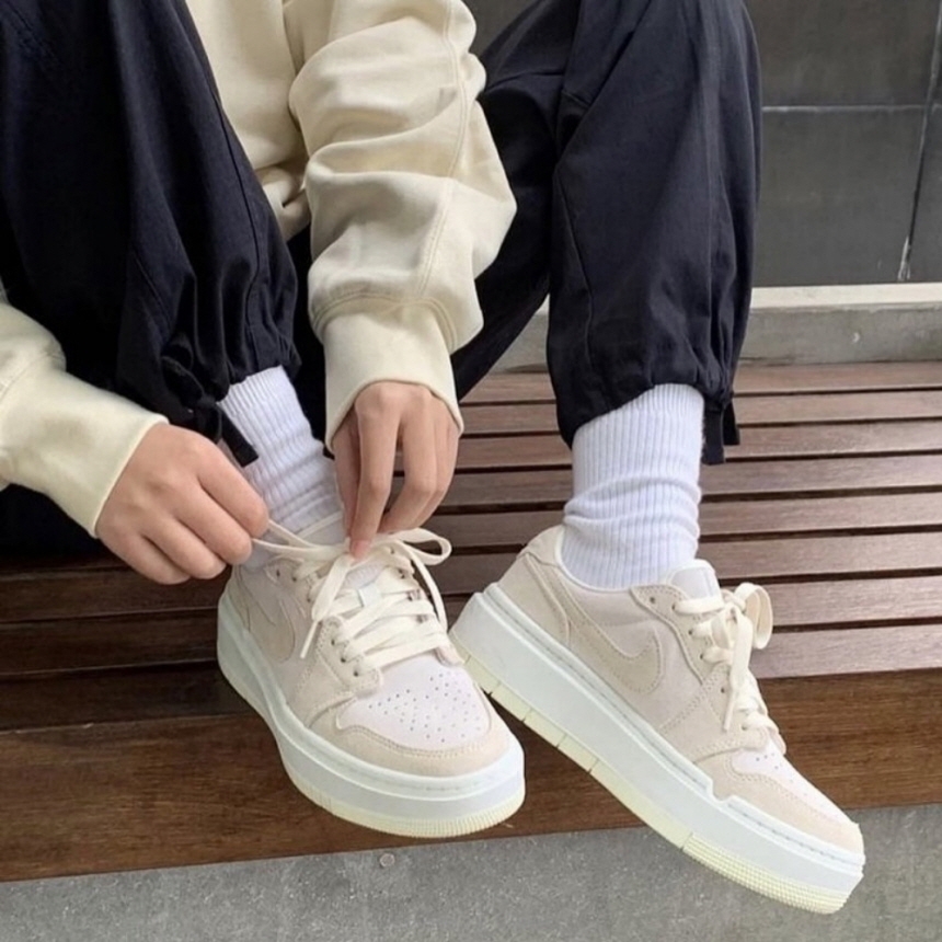 나이키 우먼스 에어 조던 1 엘리베이트 로우 베이지 코코넛 밀크 DH7004-101